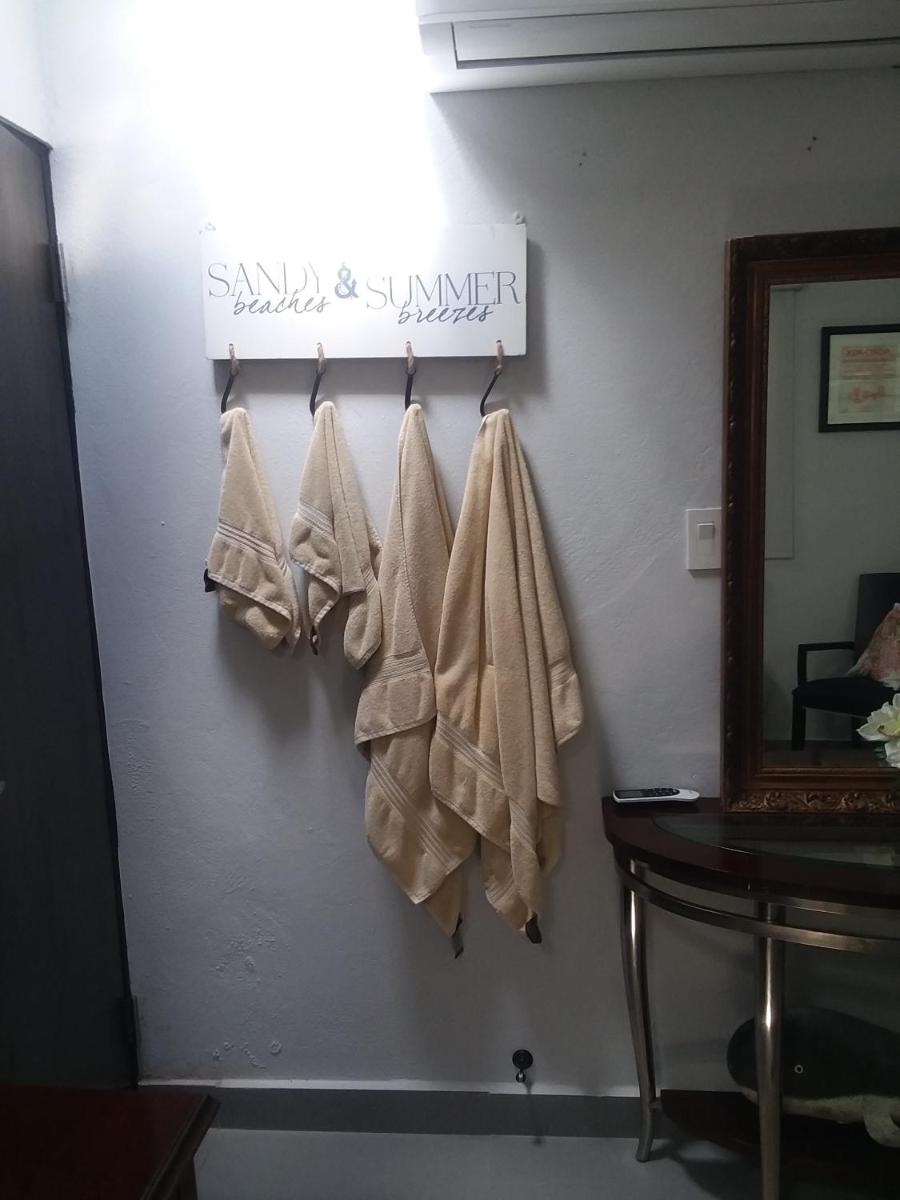 Isla Verde By The Beach Guest House - image 5