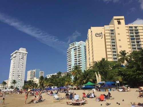 2BR Condo at Isla Verde Beach - image 17
