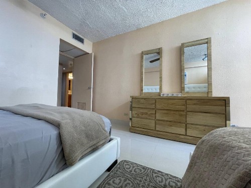 2BR Condo at Isla Verde Beach - image 18