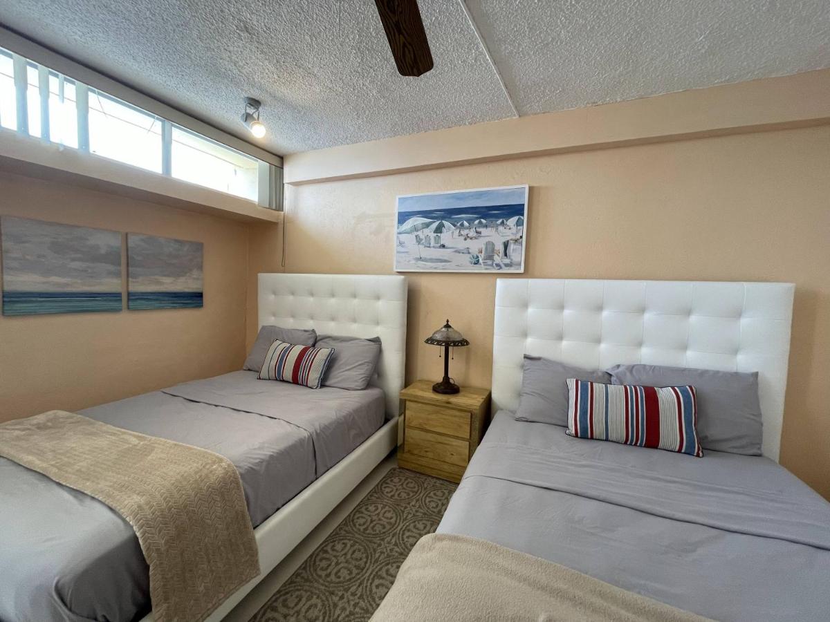 2BR Condo at Isla Verde Beach - image 6