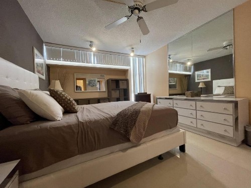 2BR Condo at Isla Verde Beach - image 8