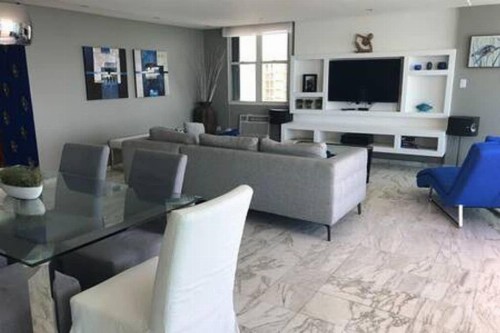 Spectacular Beach front PH 2 Level-3bd-2.5 bath - image 8