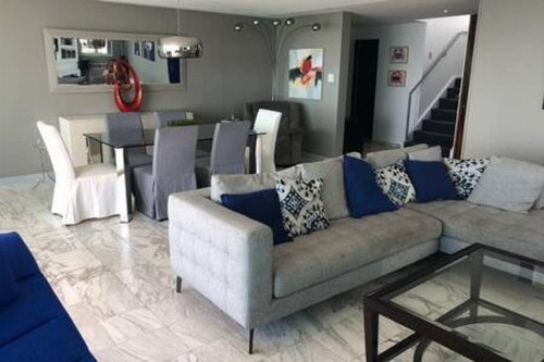 Spectacular Beach front PH 2 Level-3bd-2.5 bath - image 9