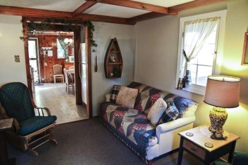 Cabin #4 - Loon's Landing cabin - image 2