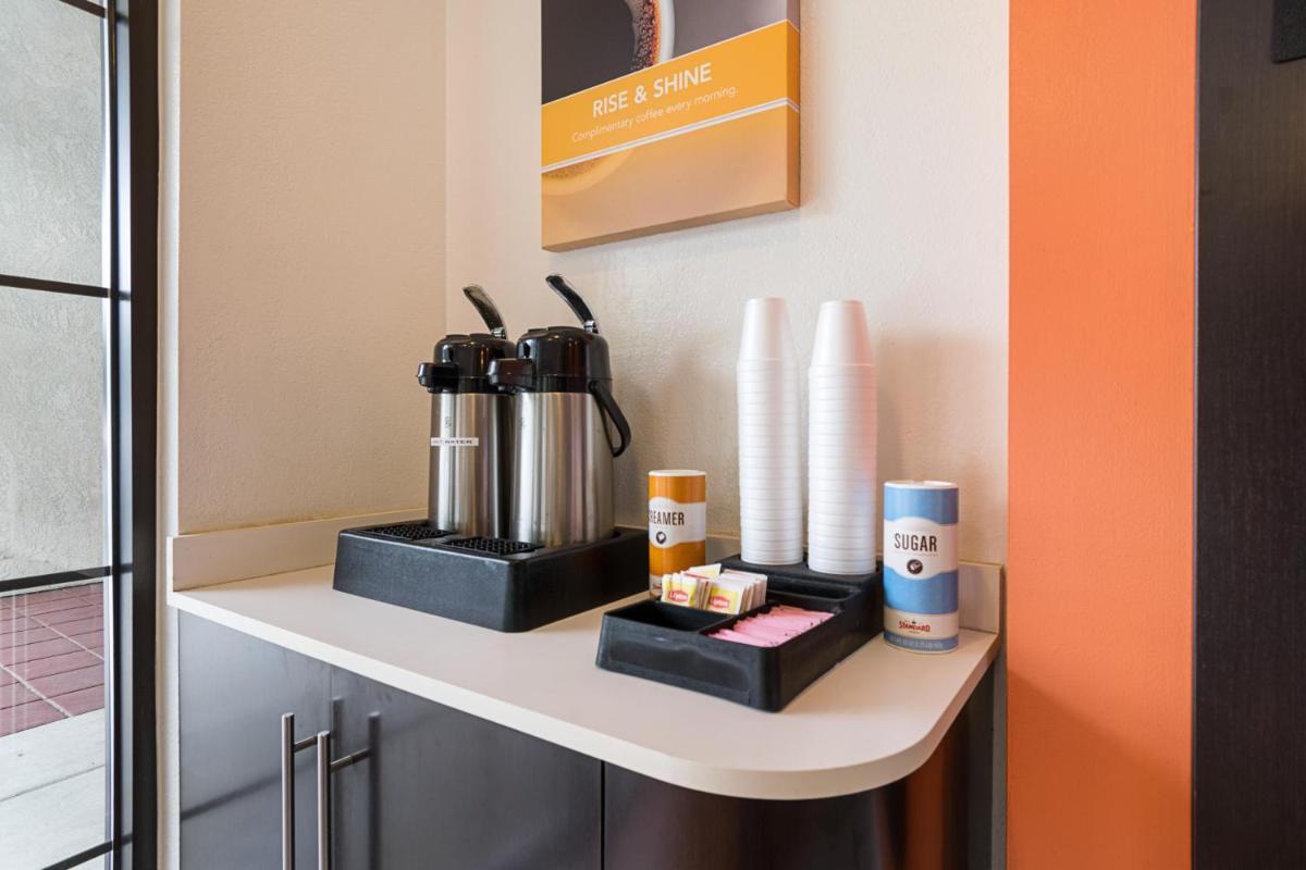 Motel 6-Carpinteria CA - Santa Barbara - South - image 2