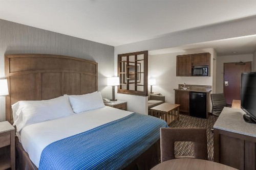Holiday Inn Express & Suites Carpinteria an IHG Hotel - image 20