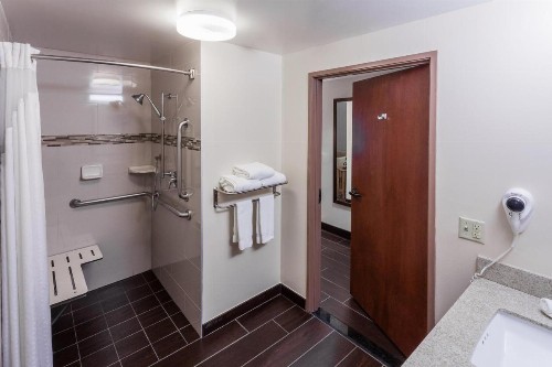 Holiday Inn Express & Suites Carpinteria an IHG Hotel - image 26