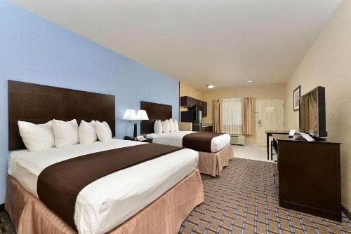 Quality Inn & Suites Carrizo Springs North - image 4