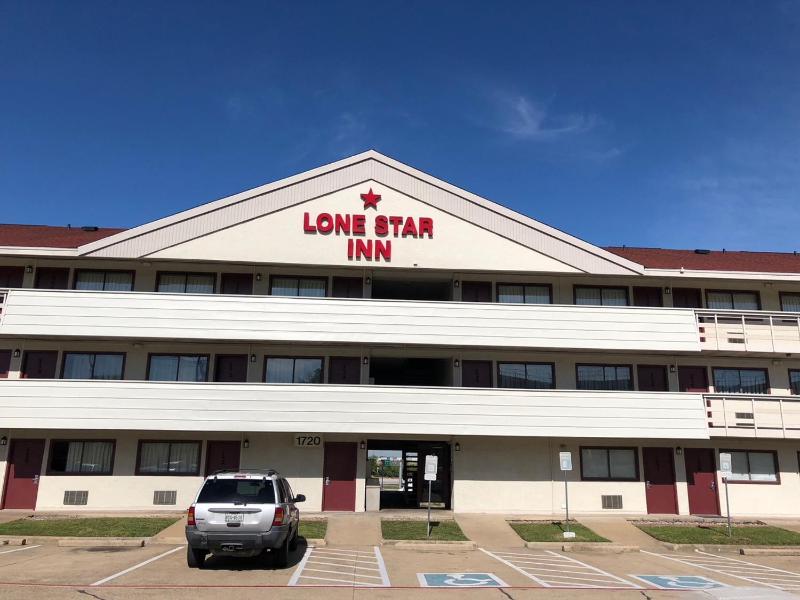 Lone Star Inn - image 2