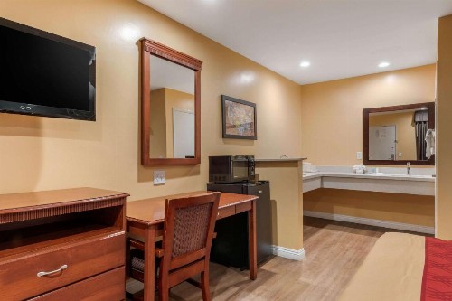 Rodeway Inn Carson - Los Angeles South - image 15