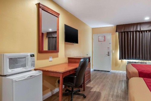 Rodeway Inn Carson - Los Angeles South - image 20