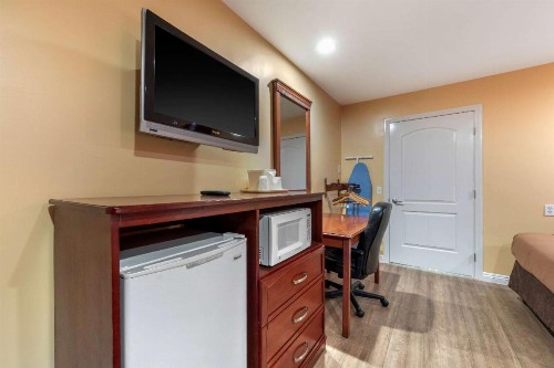 Rodeway Inn Carson - Los Angeles South - image 4