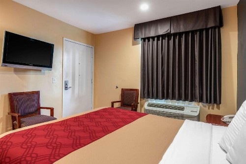 Rodeway Inn Carson - Los Angeles South - image 9