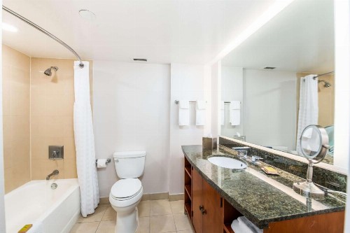 DoubleTree by Hilton Carson - image 17
