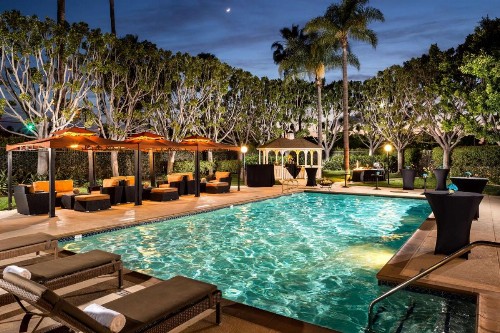 DoubleTree by Hilton Carson - image 20