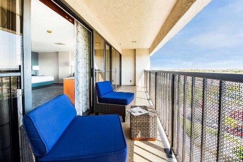 DoubleTree by Hilton Carson - image 40