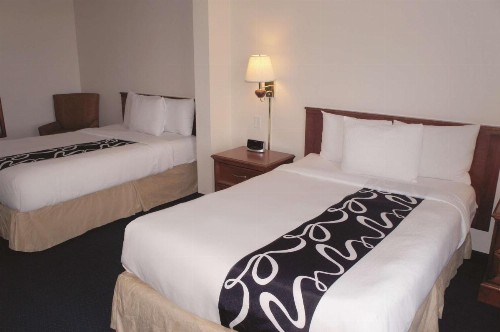 La Quinta by Wyndham Omaha Airport Downtown - image 18