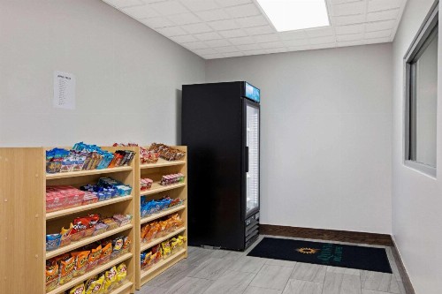 La Quinta by Wyndham Omaha Airport Downtown - image 22