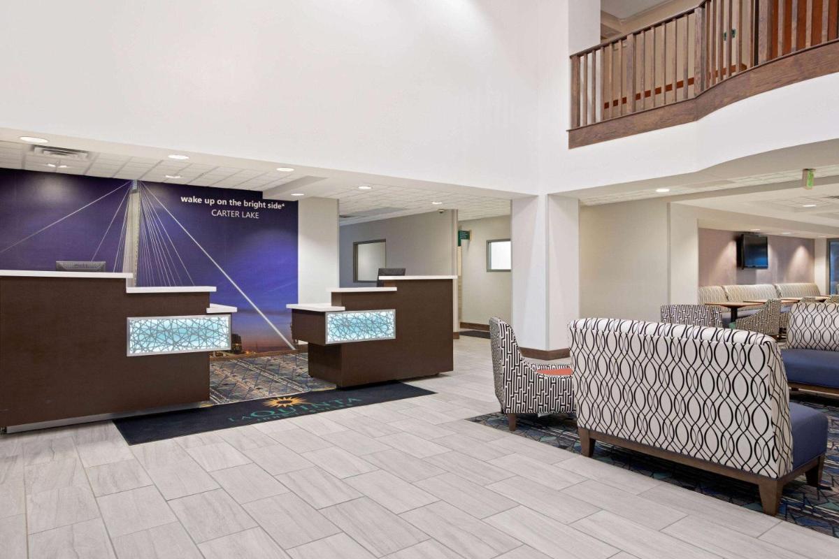 La Quinta by Wyndham Omaha Airport Downtown - image 4