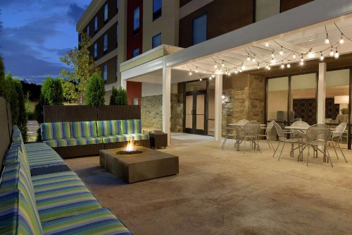 Home2 Suites by Hilton Cartersville - image 6