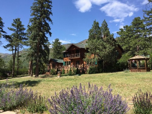 Rocky Mountain Lodge - image 14