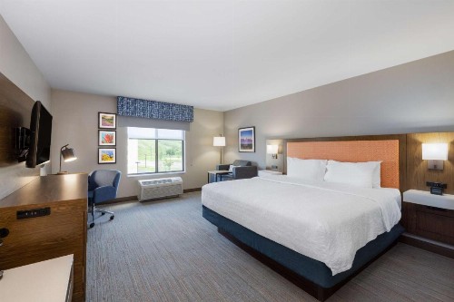 Hampton Inn & Suites Casper - image 12