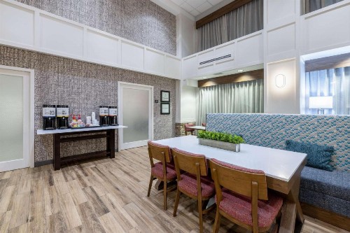 Hampton Inn & Suites Casper - image 28