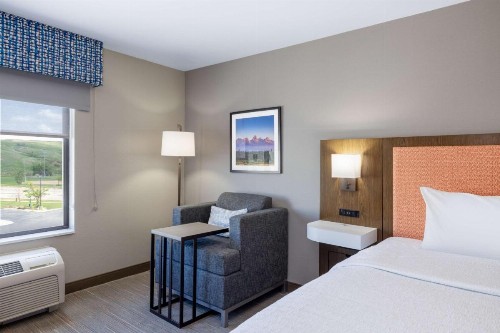 Hampton Inn & Suites Casper - image 30