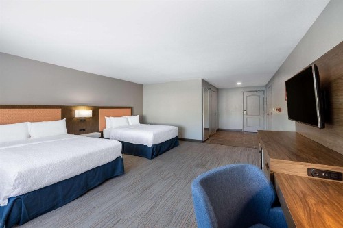 Hampton Inn & Suites Casper - image 41
