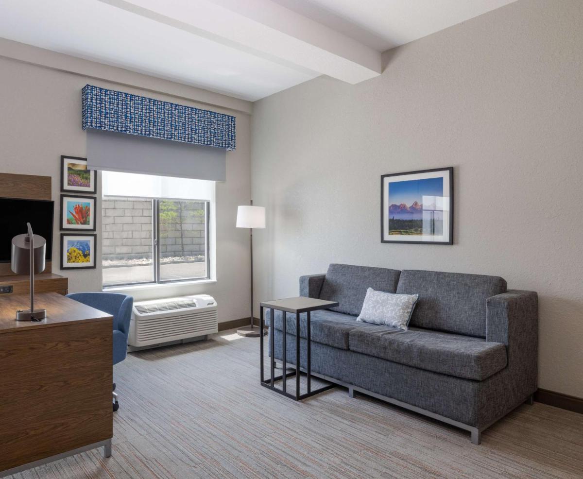 Hampton Inn & Suites Casper - image 5
