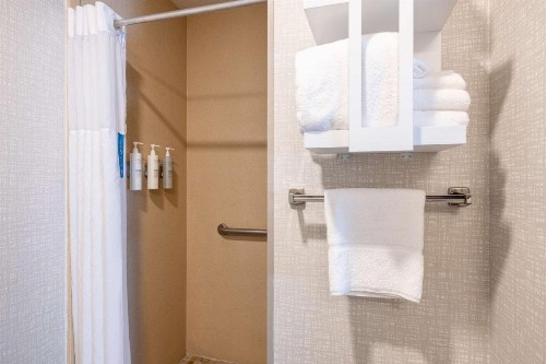 Hampton Inn & Suites Casper - image 8