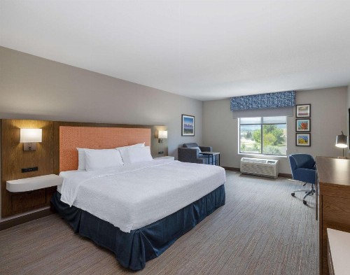 Hampton Inn & Suites Casper - image 9
