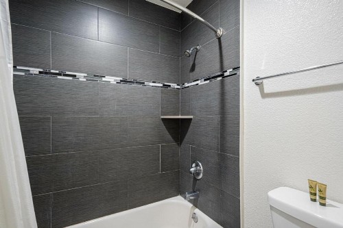 Coastal Valley Inn - Monterey - image 2