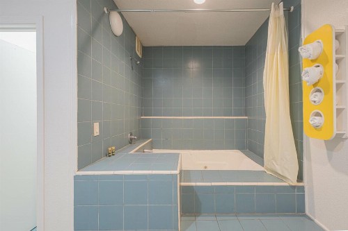 Coastal Valley Inn - Monterey - image 25