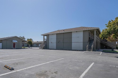 Coastal Valley Inn - Monterey - image 33