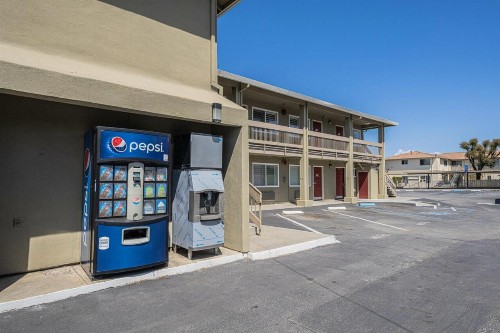Coastal Valley Inn - Monterey - image 6