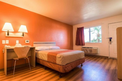 Motel 6-Rancho Mirage CA - Palm Springs - image 25
