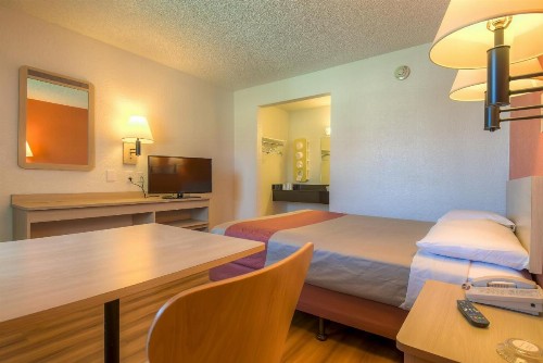 Motel 6-Rancho Mirage CA - Palm Springs - image 40