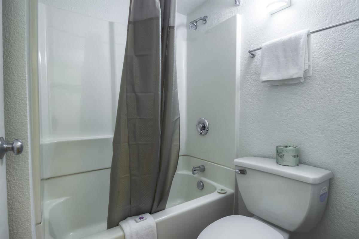 Motel 6-Rancho Mirage CA - Palm Springs - image 6