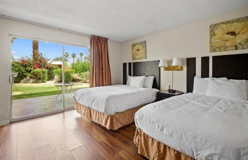 Travelodge by Wyndham Cathedral City - image 11