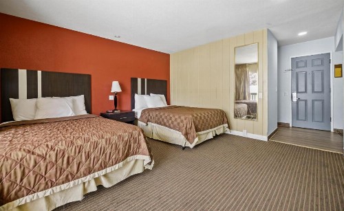 Travelodge by Wyndham Cathedral City - image 12