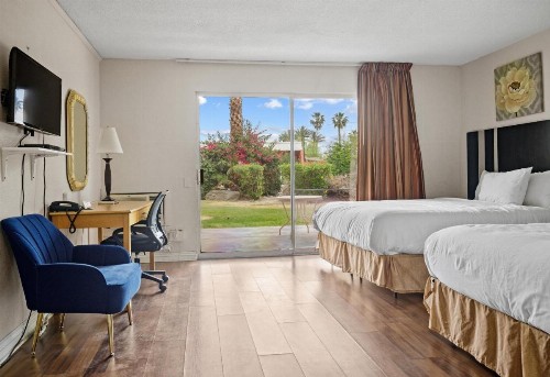 Travelodge by Wyndham Cathedral City - image 17
