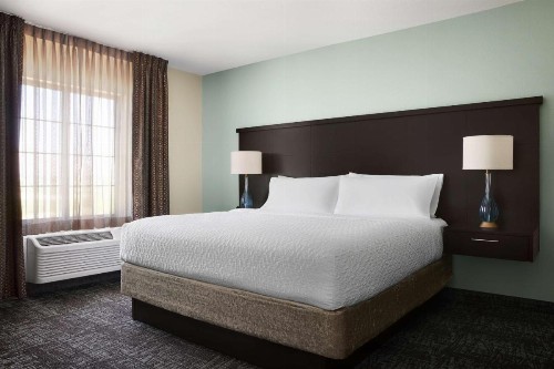Staybridge Suites Cathedral City – Palm Springs an IHG Hotel - image 16