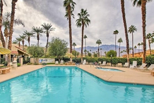 Modern Palm Springs Condo with Pool and Hot Tub Access!