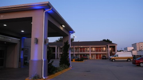 Catoosa Inn & Suites - image 25