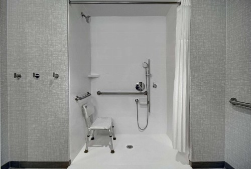 Hampton Inn Cave City KY - image 12