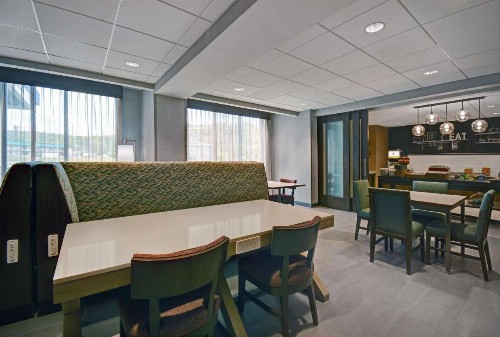 Hampton Inn Cave City KY - image 18