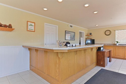 Cayucos Beach Inn - image 13
