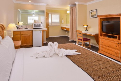 Cayucos Beach Inn - image 6