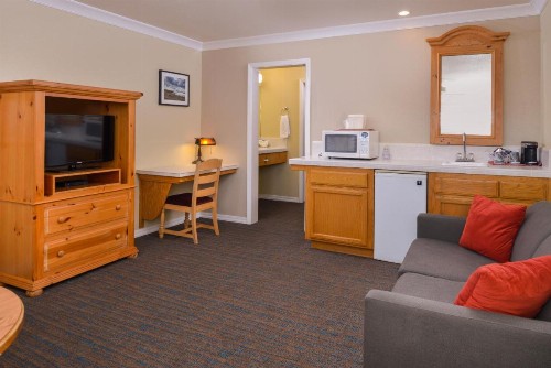 Cayucos Beach Inn - image 9
